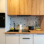 Royal 70 By Bookinghost * Gliwice