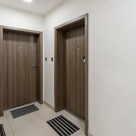 Royal 70 By Bookinghost Appartement *