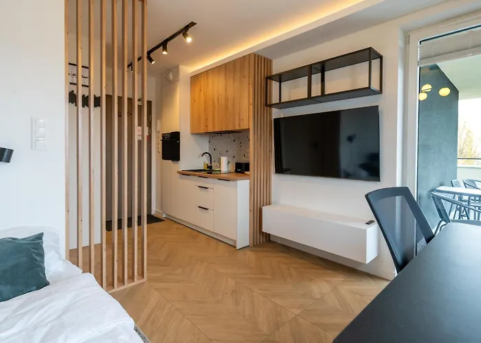 Royal 70 By Bookinghost Gliwice